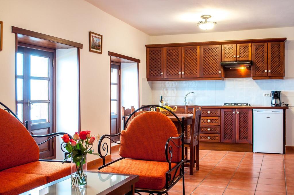 إيكود ذي لوس فينوس Holidaynorthtenerife Caserio Rural Los Charcos الغرفة الصورة